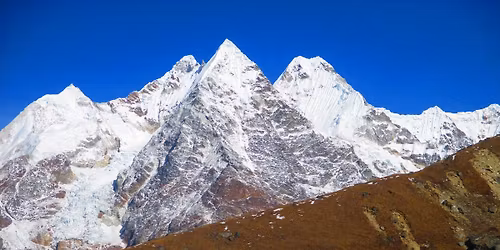 NEP\u00c1L - mizej\u00edc\u00ed divo\u010dinou na Mera Peak