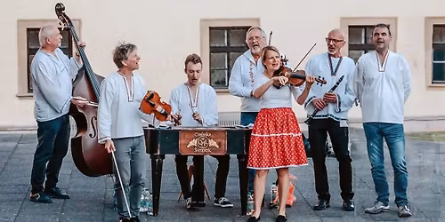 Cimb\u00e1lov\u00e1 muzika & Hv\u011bzd\u00e1\u0159 - v\u00e1\u0161 pr\u016fvodce noc\u00ed