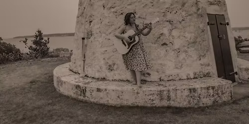 Sara Achorn Acoustic Show @ Tipsy Toboggan