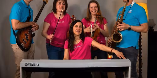 NAHRAN\u00cd - Kl\u00e1ra S\u00e1ra, d\u00e1my a p\u00e1nov\u00e9