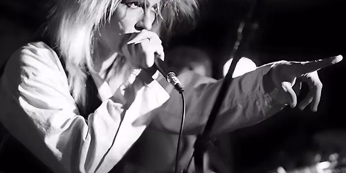 Bowie at Big Shotz