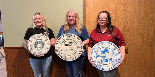 Farmhouse Style Wooden Clock Workshop
