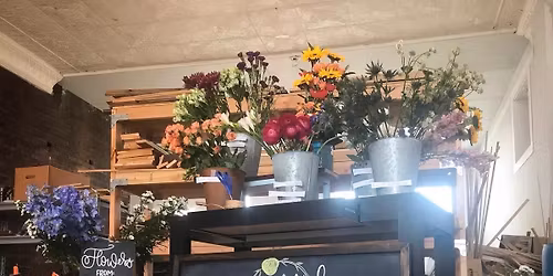 How to Letter Signs for a Business