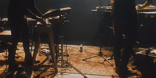 Philip Daniel\/Elskavon live at MBX