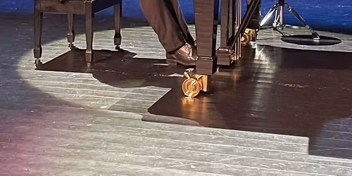 Musikk i suppa- pianist Salar Nikkar