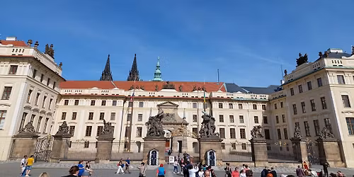 Praga ze "Sp\u00f3\u0142dzielni\u0105". Na kr\u00f3lewskim Hradzie \ud83c\udde8\ud83c\uddff