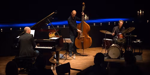 S\u00f8ren Bebe Trio "Gratitude"