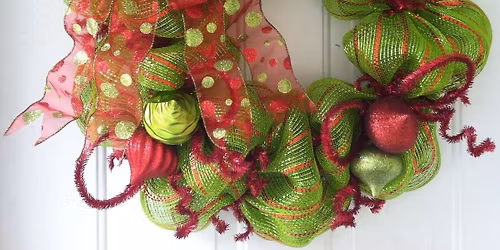 11\/18: Christmas Mini Bubble-Wreath Class by What Knot Boutique at Treasures!!