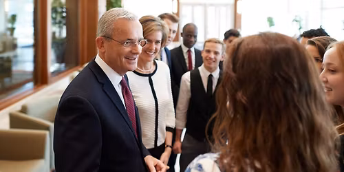 Devocional mundial para j\u00f3venes adultos