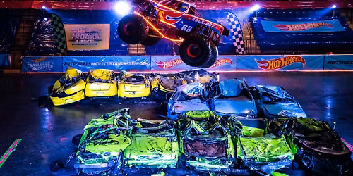 Hot Wheels Monster Trucks Live Glow-N-Fire
