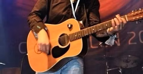 Trubadur Idar God\u00f8 - Skj\u00e6rtorsdag p\u00e5 Johans Pub