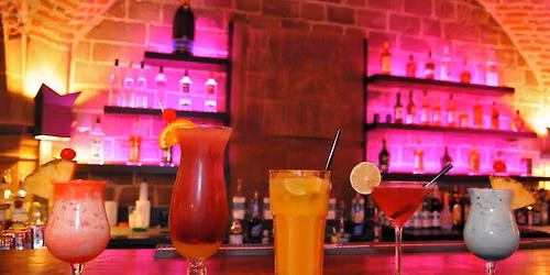 Cocktailkurs f\u00fcr Einzelpersonen und kleine Gruppen