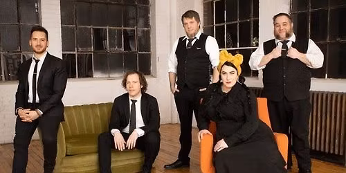 Davina and The Vagabonds: A Vagabond Holiday