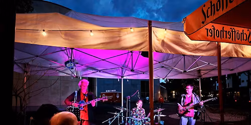 Auftritt in Ralfs Gl\u00fchweinstube 