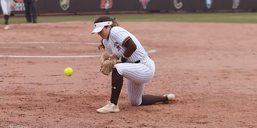 Parking Lehigh Mountain Hawks at Holy Cross Crusaders Womens Basketball
