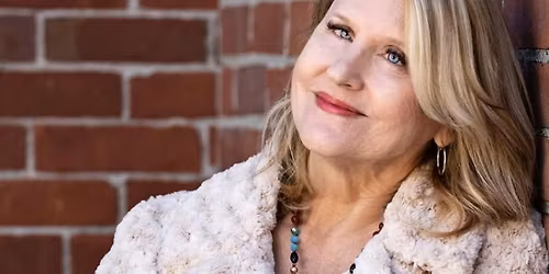 Medium Lauren Robbins