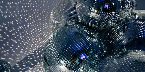 Disgo Teuluol yn y Gofod Allanol \/\/ Outer-Space Family Disco