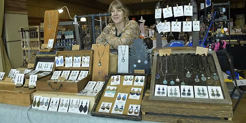 Holiday Crafts & Collectibles Show