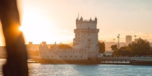 The Lisbon Boat Party: Tour pelo Tejo com DJ