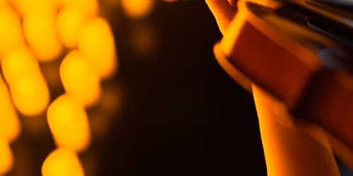 Candlelight: Tribute to Juan Gabriel on Strings