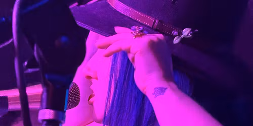 Stanley Avenue at Tiki Di Amore!