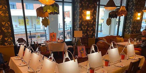 Painting party in Stroud: Curio Lounge