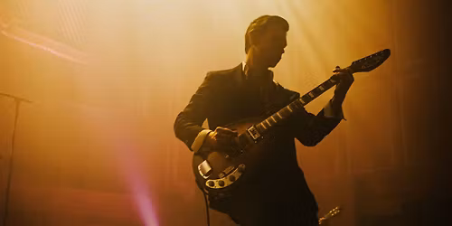 Antarctic Monkeys \/\/ Barnsley Birdwell Venue