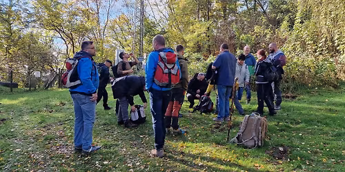 F\u00fchrung \u00fcber und um den Walpersberg: Geschichte, Natur und Erinnerung