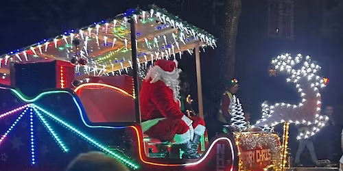 Santa's sleigh tour of Moor Pool