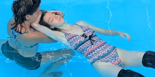 'Aquatic Being' - Facilit\u00e1tor K\u00e9pz\u00e9s 