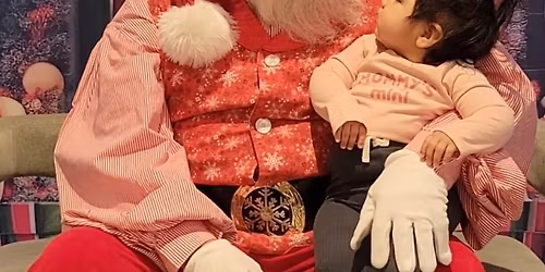 Santa Is Coming to Just Love Coffee Cafe-Fairmont