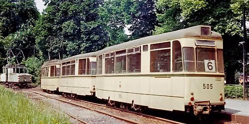 Mit der historischen Stra\u00dfenbahn in den Mai