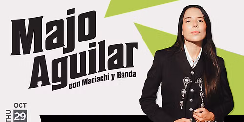 Majo Aguilar con Mariachi y Banda