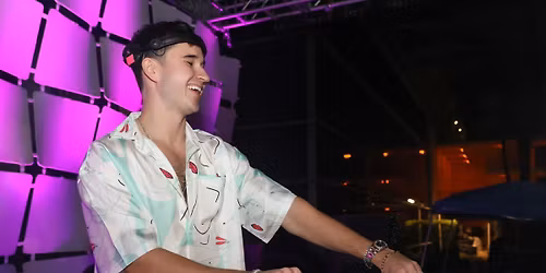 Parking John Summit (19+)