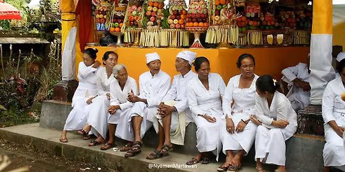 Odalan Tapakan Desa Baturiti