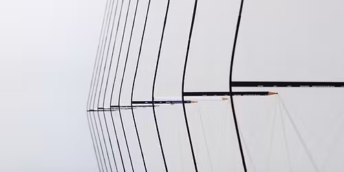Like\/love\/interested: cum ne uit\u0103m la arta contemporan\u0103?