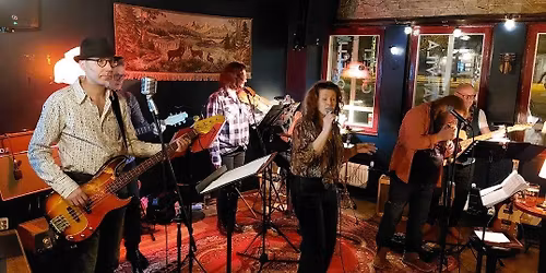 Yksin Kaupungissa  | Kaivuri Pub