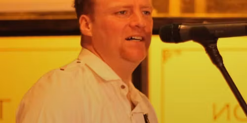 Richie Hagan back live in the lounge 