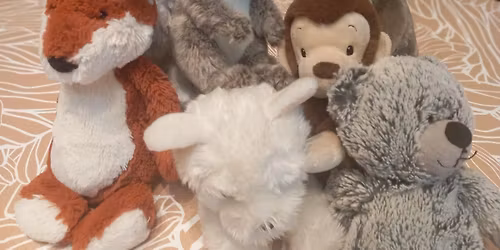 Barnas l\u00f8rdag: Kosedyrene overnatter