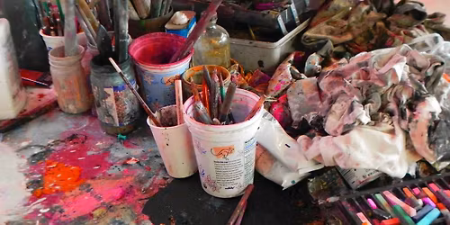 HOLIDAY ARTIST MARKET