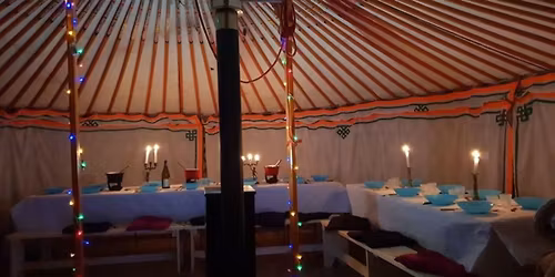 Rando nocturne au clair de lune \u2013 Et fondue sous la yourte !