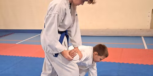 \u0410\u0439\u043a\u0438\u0434\u043e \u0441\u0435\u043c\u0438\u043d\u0430\u0440, \u0432\u043e\u0434\u0435\u043d \u043e\u0442 \u0413\u0435\u0440\u043c\u0430\u043d\u043e\u0432 \u0428\u0438\u0445\u0430\u043d