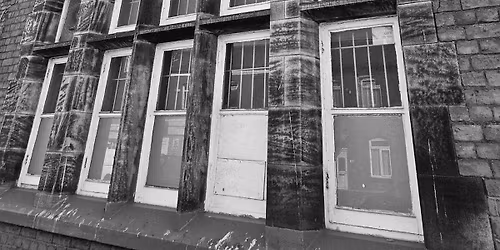 Castle Street police station, Courts and Cells