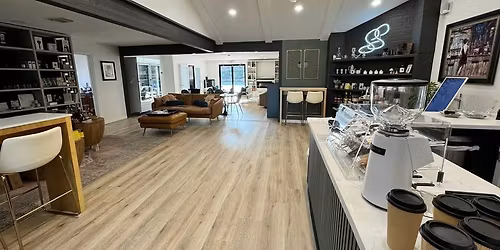 Glow Hour @ Serenity Sips