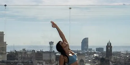Yoga con Lululemon & Brunch en Rooftop