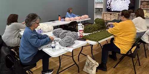 CHUNKY KNIT BEGINNER BLANKET WORKSHOP 4\/17