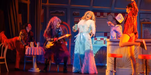 Hasty Pudding Theatricals: Salooney Tunes