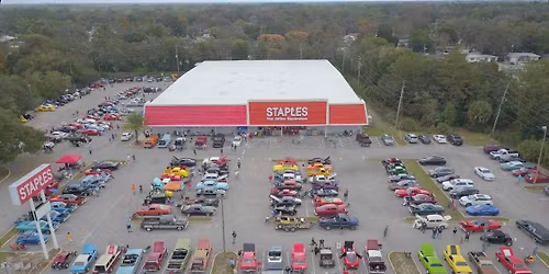 Christmas Car Show & Vendors Market