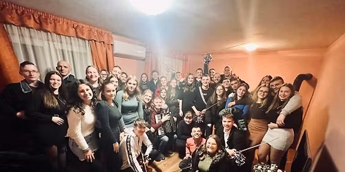 Apr\u00f3szenteki b\u00e1l