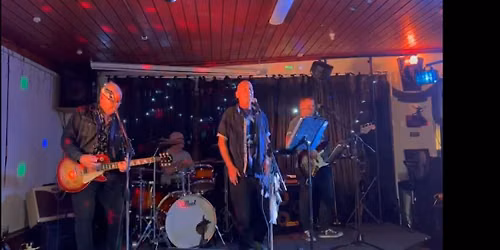 Raindogg live at the Huapai Tavern!